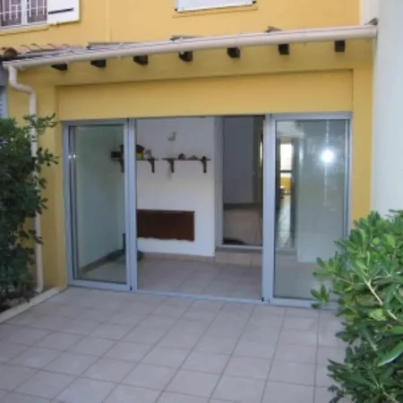 La Desirade Rdj Centre Port * Agde